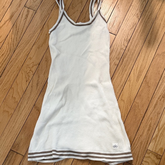 ALO Yoga Dresses & Skirts - ALO Yoga Cream and Brown Knit Dress